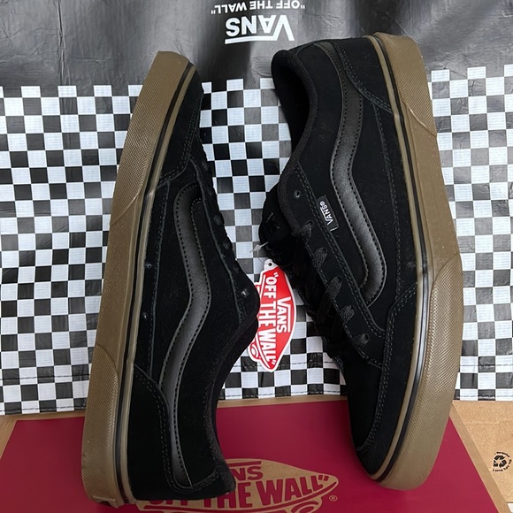 Vans WMNS Bearcat Black/Dark Gum sneakers Bearcat
Black/Dark Gum
VN000DT239L - Picture 12 of 16